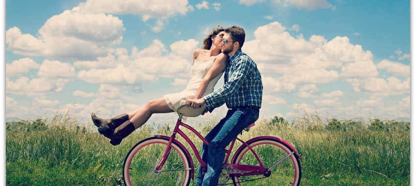 couple-engagement