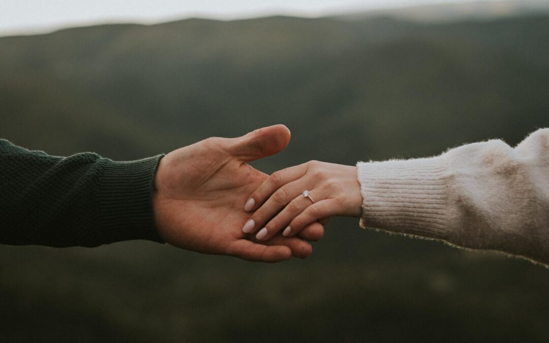 Comment maintenir la flamme dans une relation à distance : 5 astuces incontournables