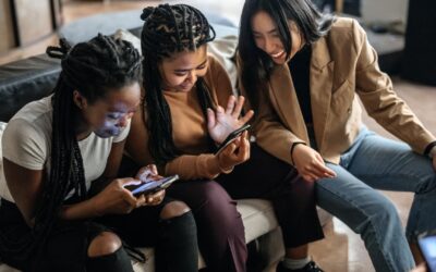 Mon avis sur les sites de rencontres spécialisés : Fruitz vs Once, lequel choisir ?